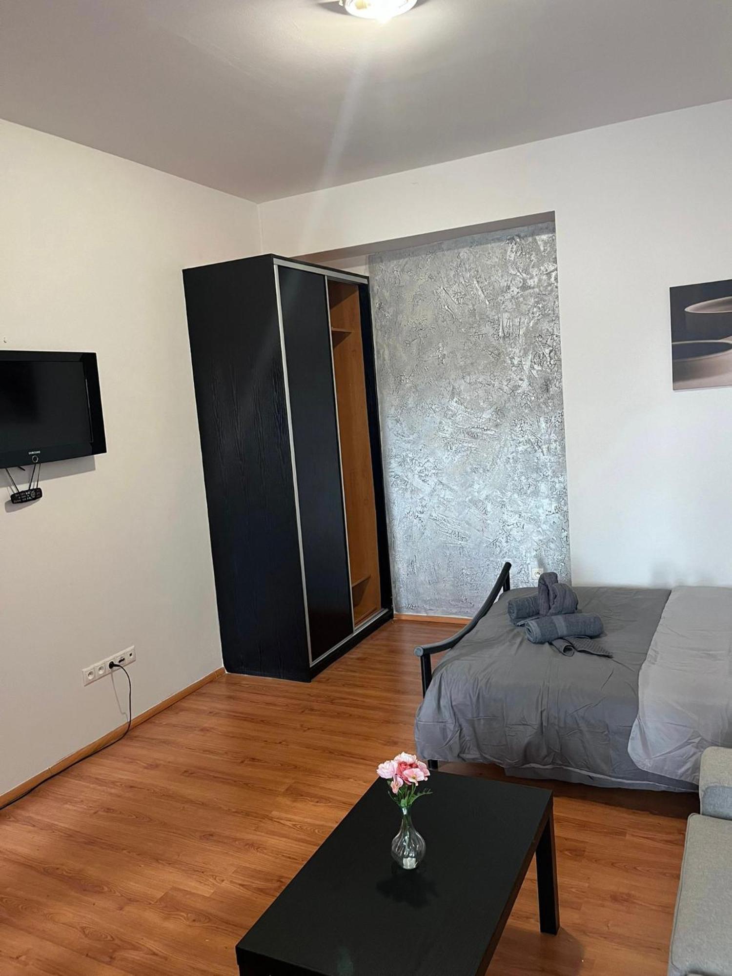 1St Plaza Apartment Братислава Екстер'єр фото